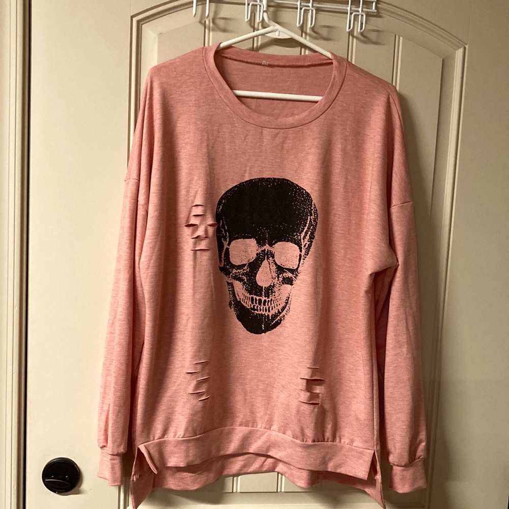 Distressed Skull Graphic Grunge Sweatshirt Unisex Size XL Soft Lightweight Y2K